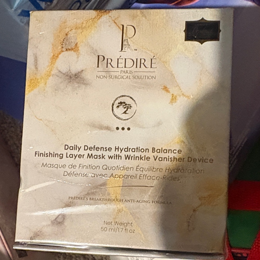 Luxury brand Daily Defense Hydration Balance Finishing Layer Mask - Gold